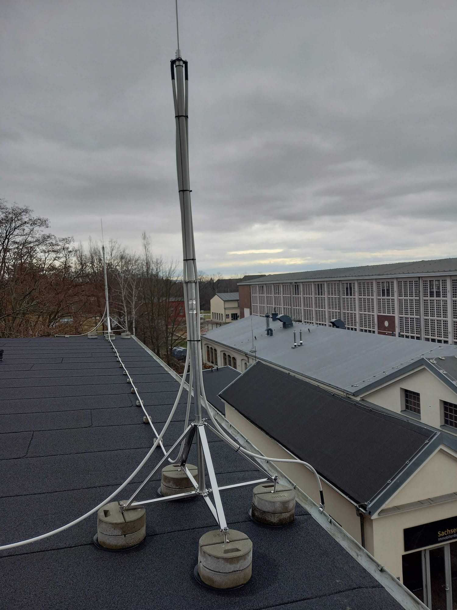 Hromosvody — střešní instalace – 2025 – DL-Elektrotechnik s.r.o.